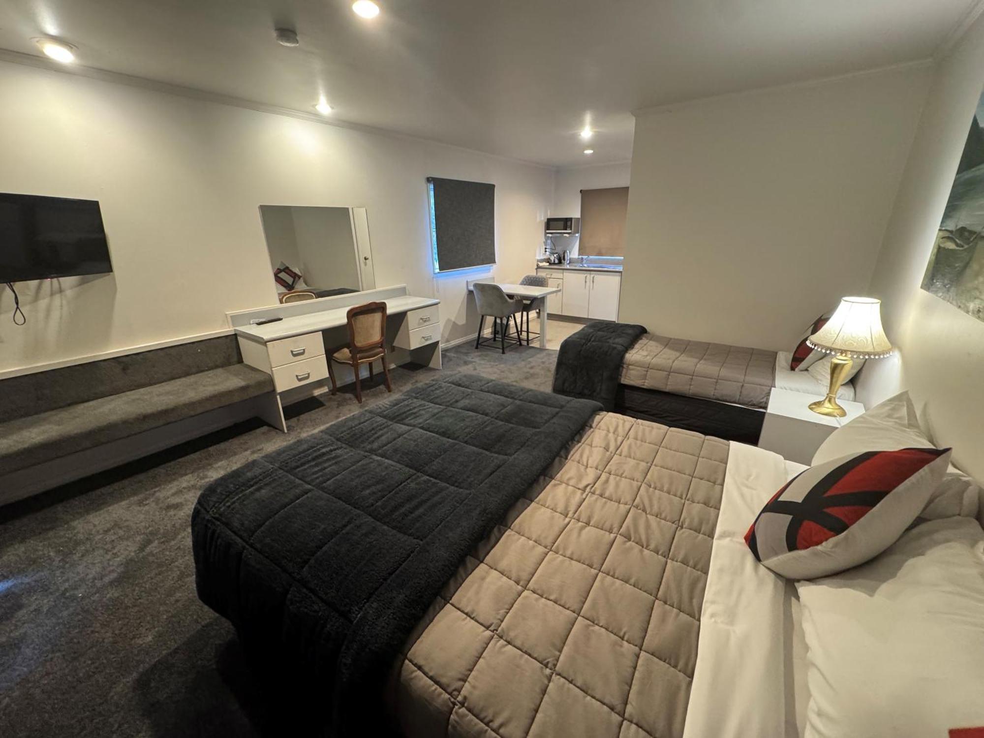 Settlers Motor Lower Hutt